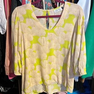 Ava Sky Hawaii woven top. Size medium.